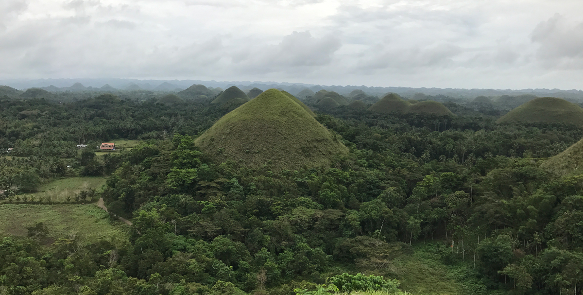 チョコレートヒルズ
